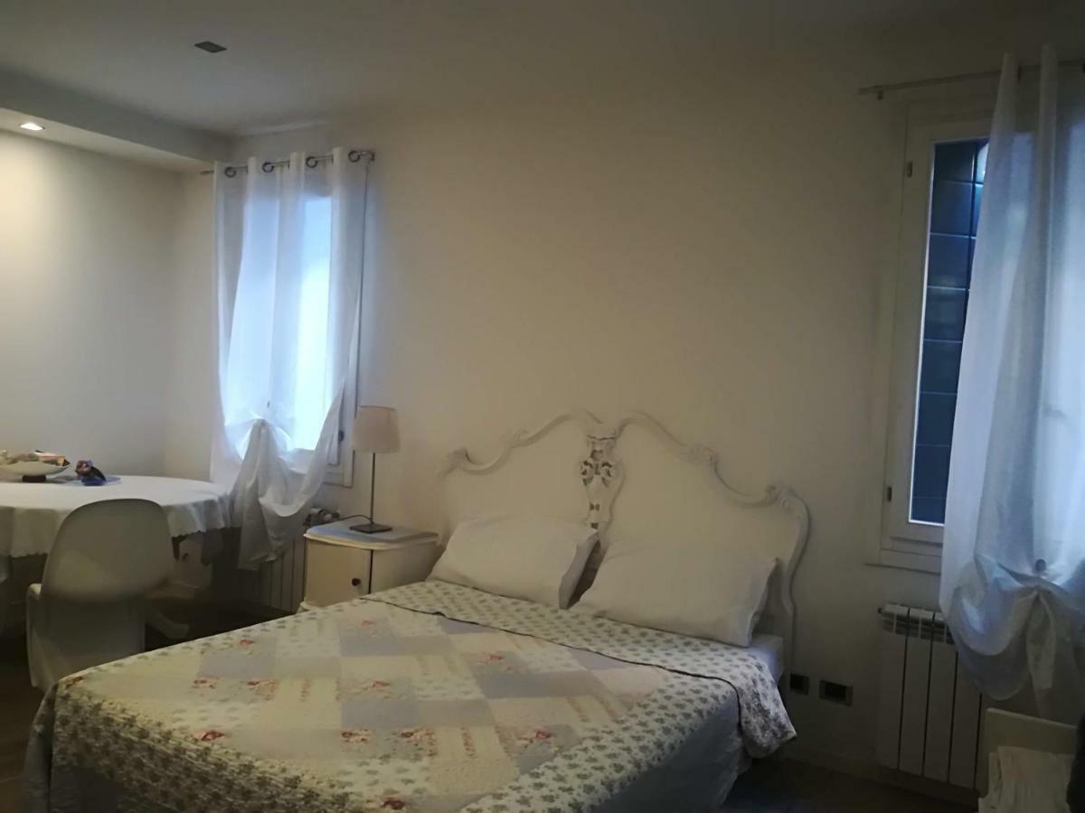 Casettaveneziana02704 Apartment Bagian luar foto